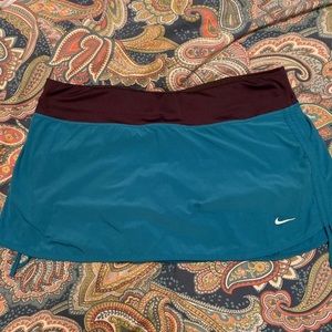 Nike Dri Fit Skort teal L